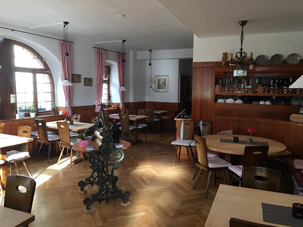 Gasthof Baeren Ochsenfurt Exterior photo